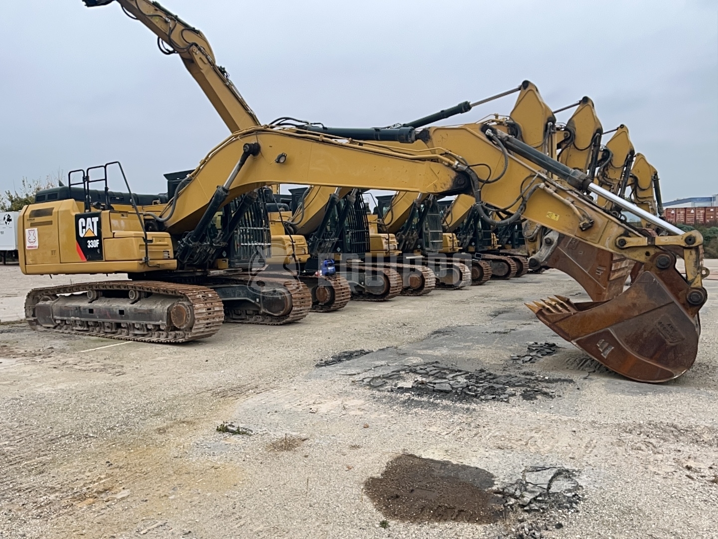 Caterpillar 330 FLN with bucket - - Used Tracked Excavator