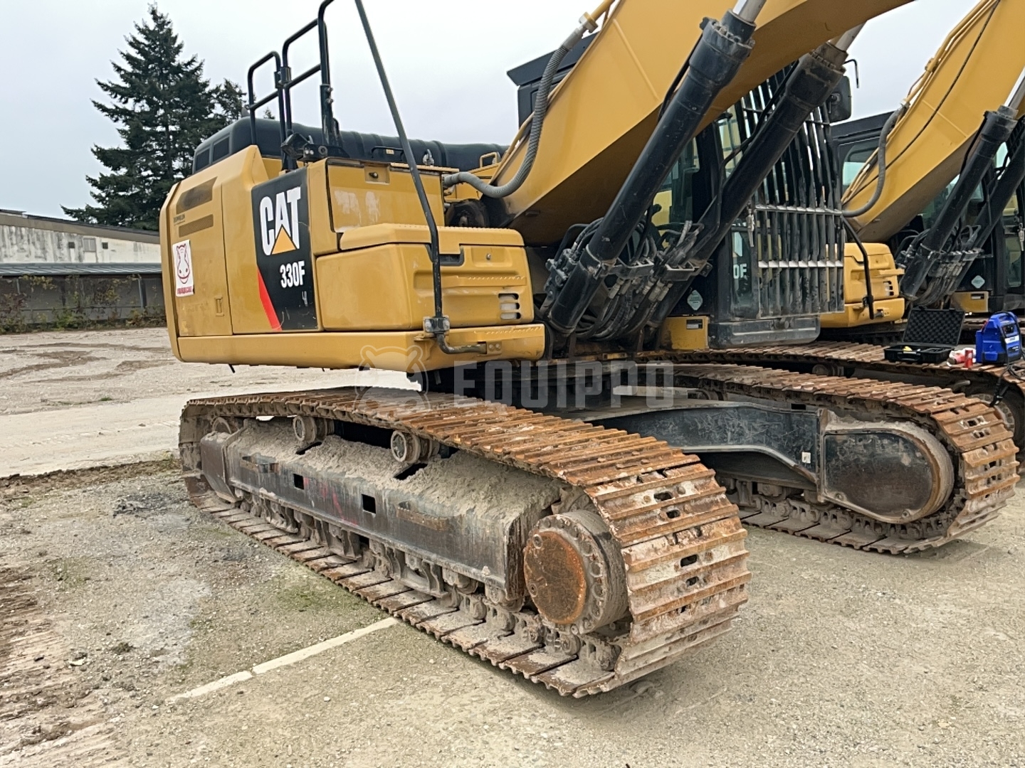 Caterpillar 330 FLN with bucket - - Used Tracked Excavator