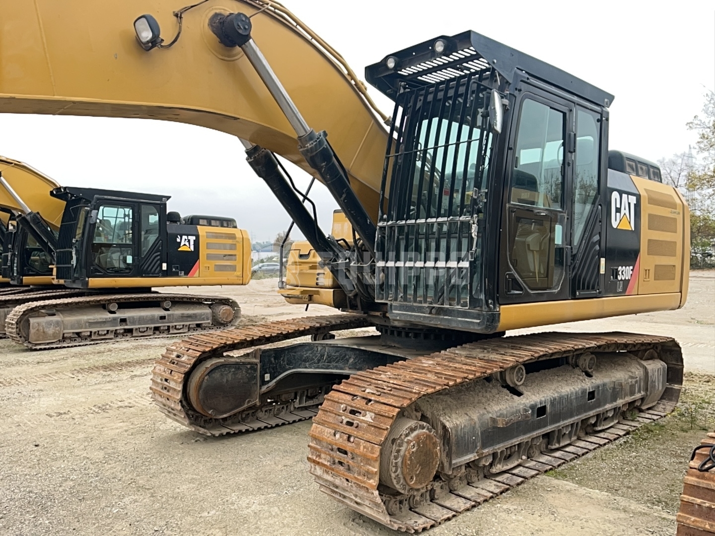 Caterpillar 330 FLN with bucket - - Used Tracked Excavator
