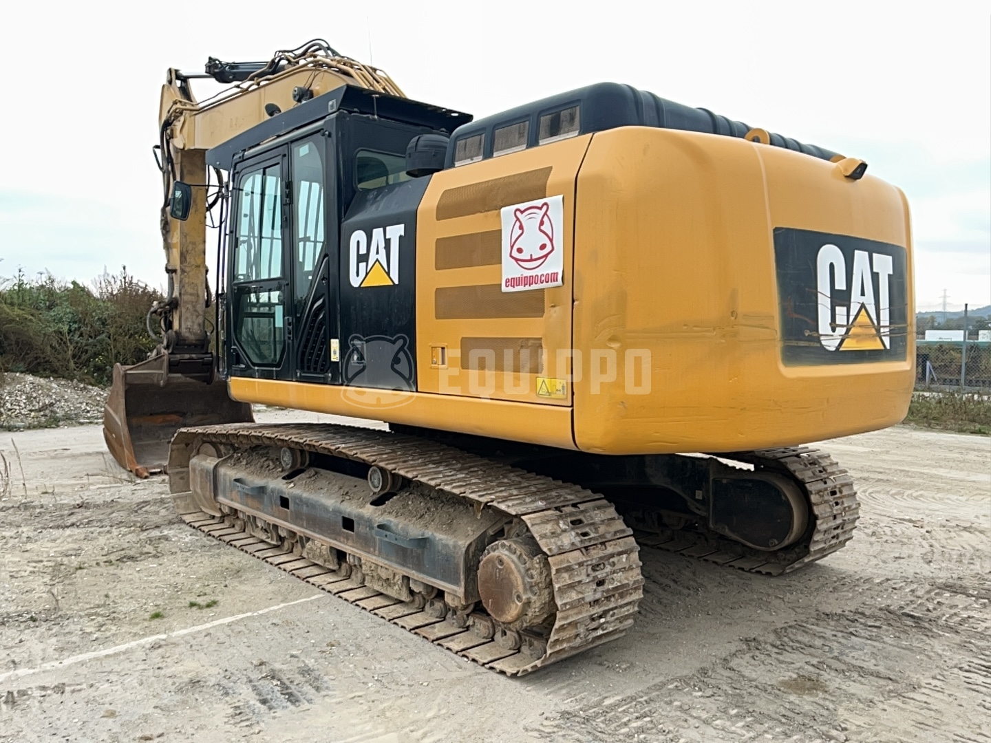 Caterpillar 330 FLN with Oilquick OQ-80 quickcoupler and bucket - - Used Tracked Excavator
