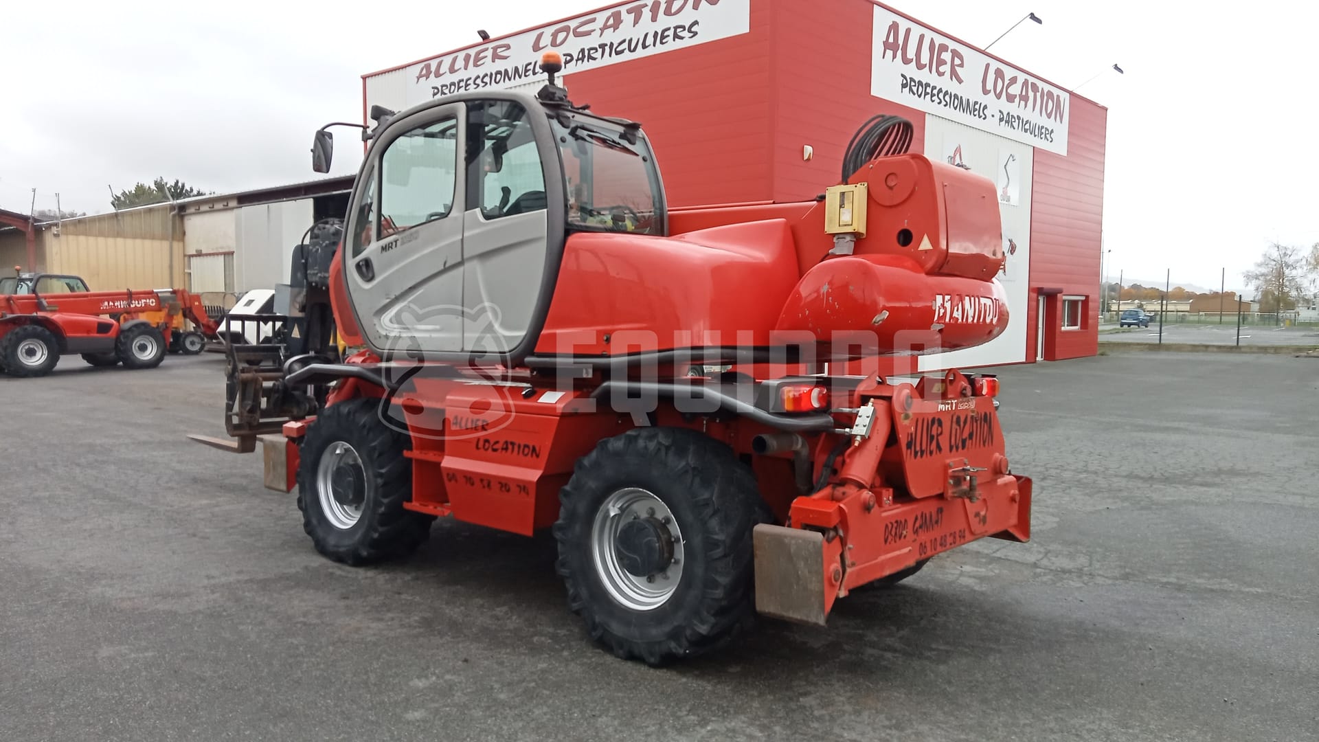 Manitou Mrt 2150 con cesta, cabestrante y horquillas - - Manipuladora Telescópica Usada