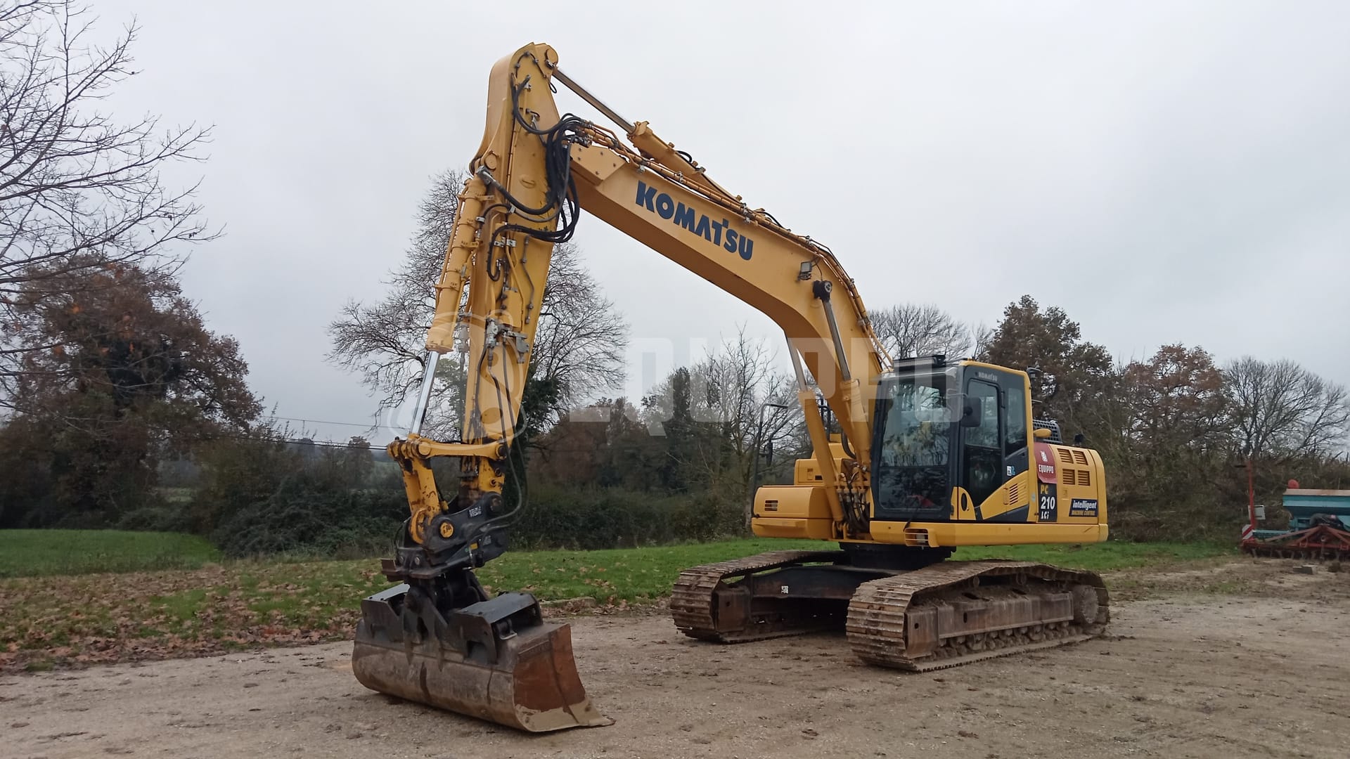 Komatsu PC210LCi-10 with 3D GPS system - - Used Tracked Excavator
