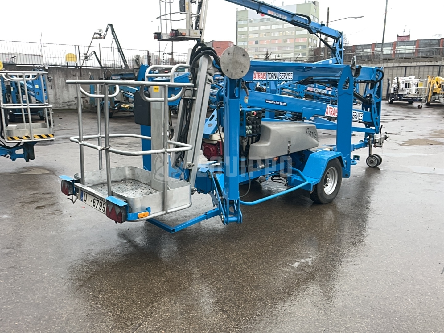 Genie TZ-50 Hybrid w/Drive (17m) - - Used Trailer-Mounted Boom Lift