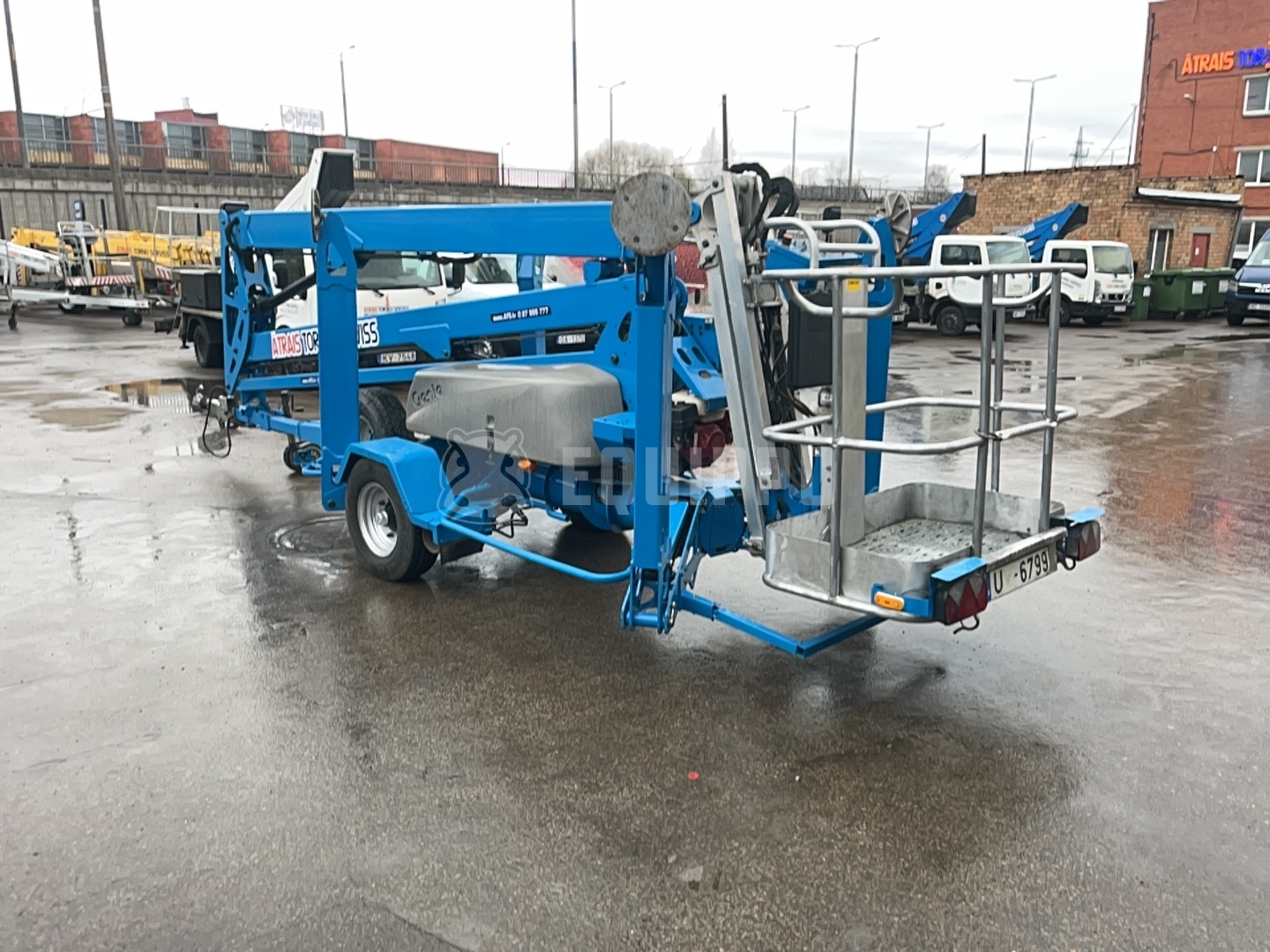 Genie TZ-50 Hybrid w/Drive (17m) - - Used Trailer-Mounted Boom Lift