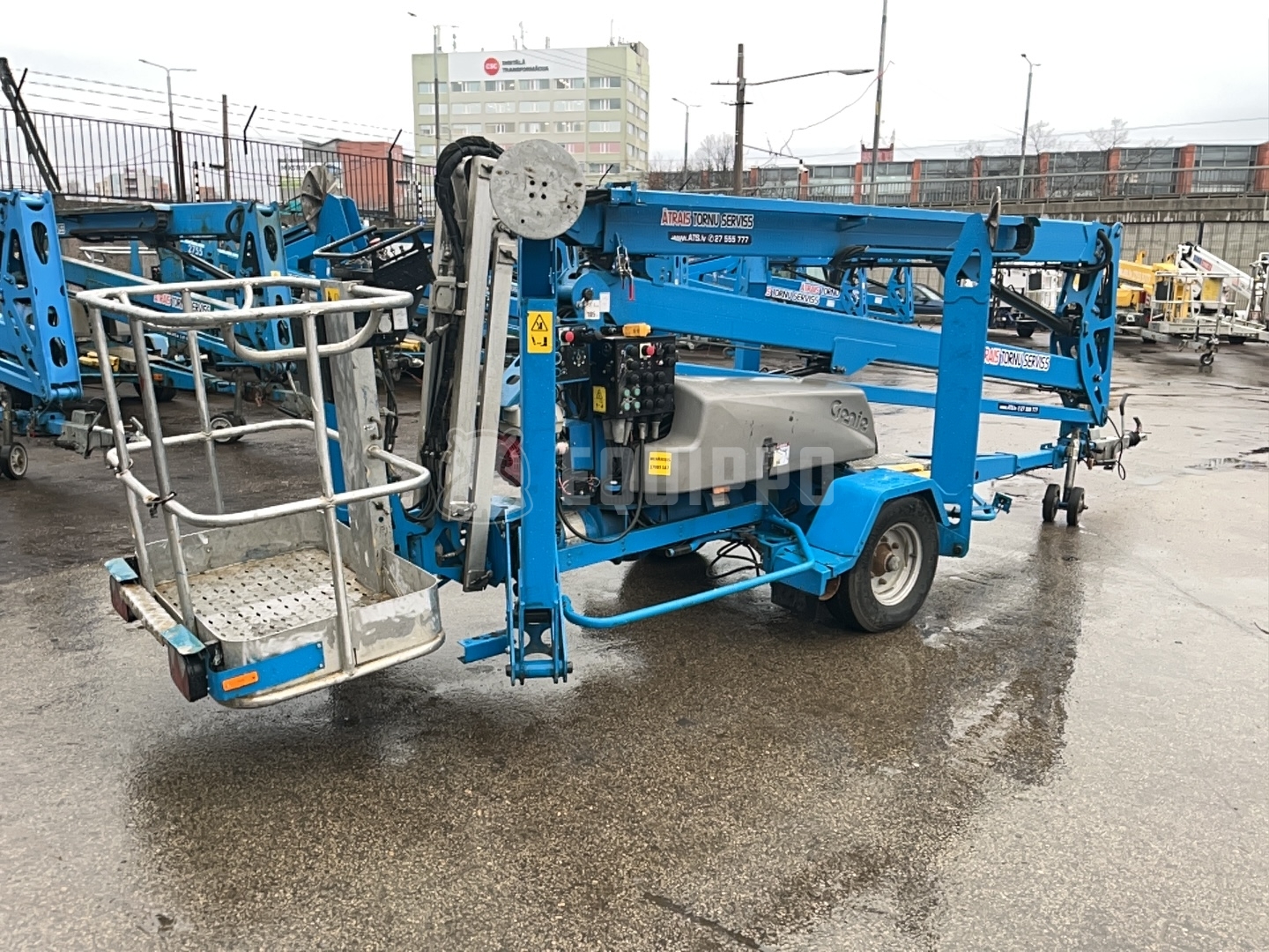 Genie TZ-50 Hybrid w/Drive (15 m) - - Used Trailer-Mounted Boom Lift