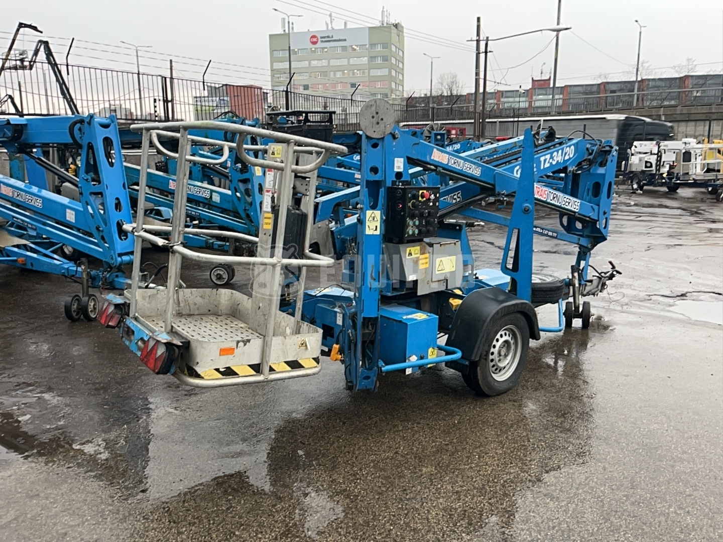 Genie TZ34 (12m) - - Gebrauchte Trailer-Mounted Boom Lift