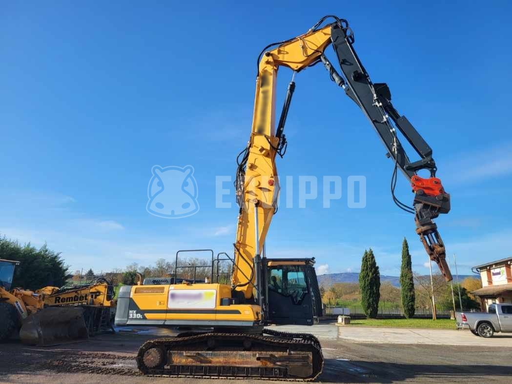 Hyundai HX330L with demolition boom, standard boom & shear  - - Used Demolition Excavator