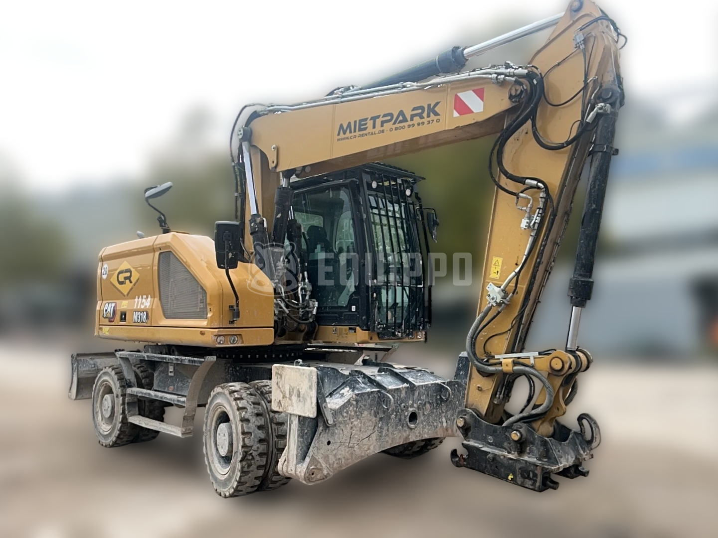 Caterpillar M318 with variable angle boom with Oilquick OQ80 quickcoupler (without attachment) - - Used Wheeled Excavator