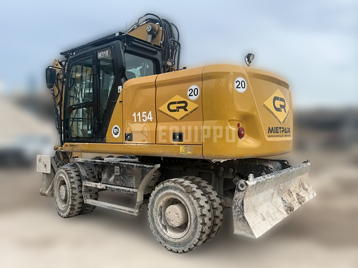 Caterpillar M318 with variable angle boom with Oilquick OQ80 quickcoupler (without attachment) - - Used Wheeled Excavator