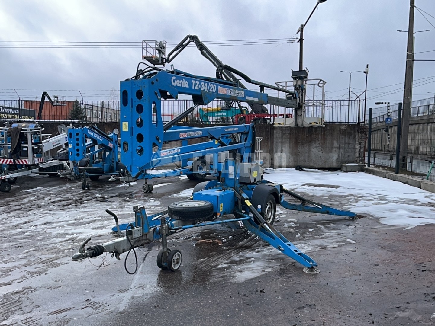 Genie TZ34 (12m) - - Gebrauchte Trailer-Mounted Boom Lift