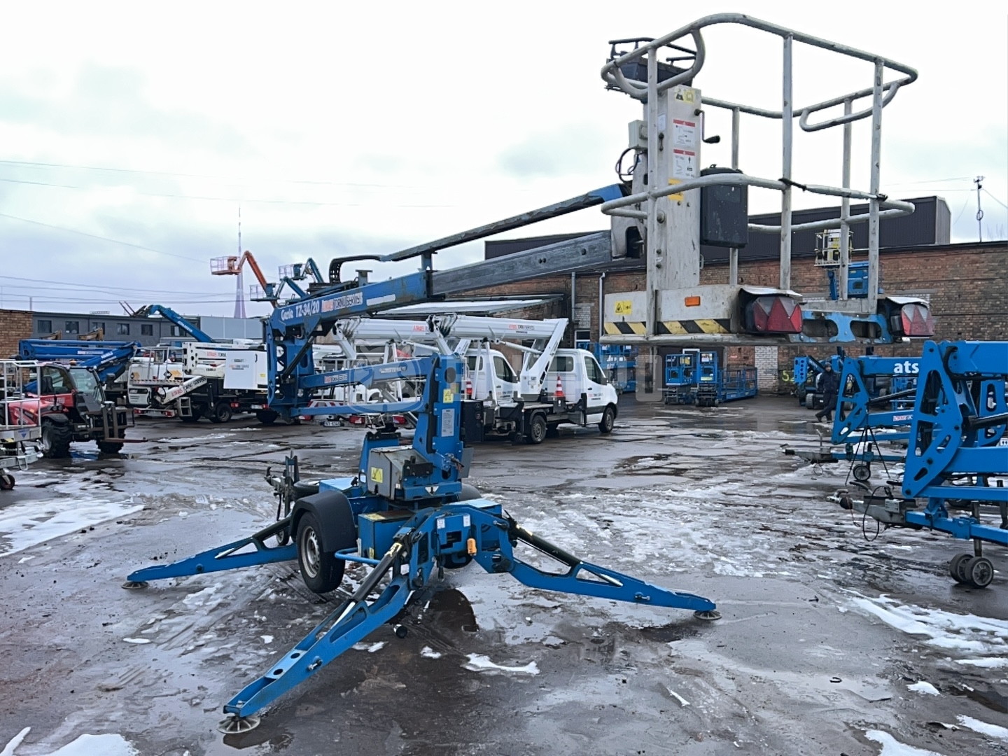 Genie TZ34 (12m) - - Gebrauchte Trailer-Mounted Boom Lift