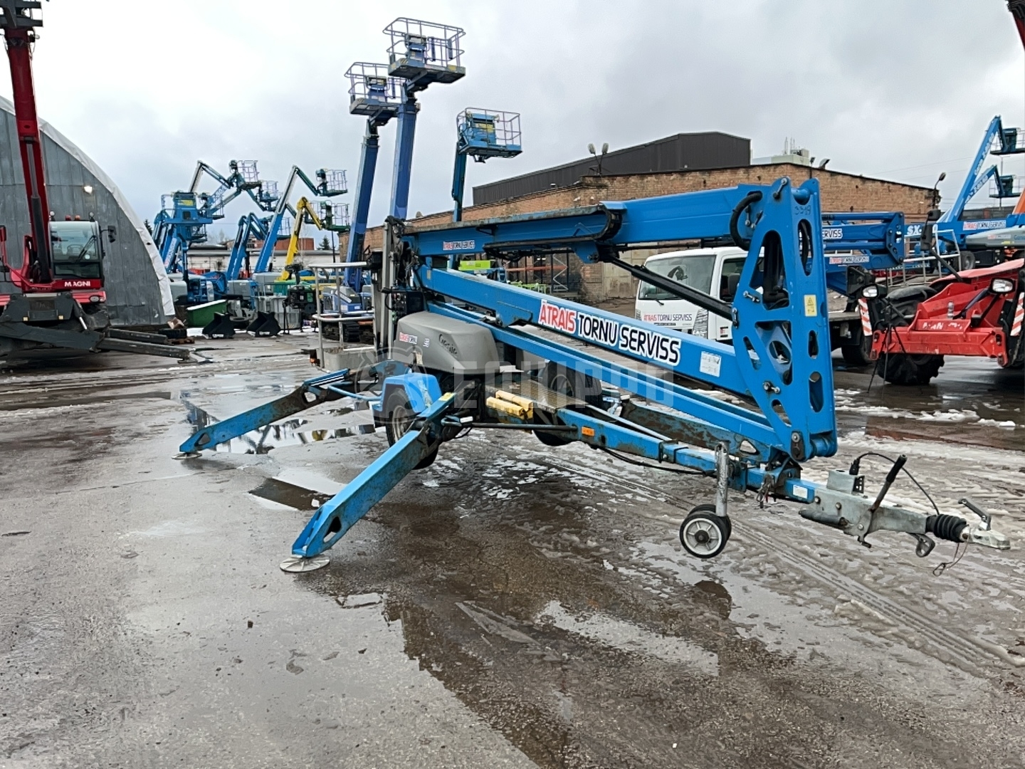 Genie TZ-50 DC w/Drive (17m) - - Used Trailer-Mounted Boom Lift