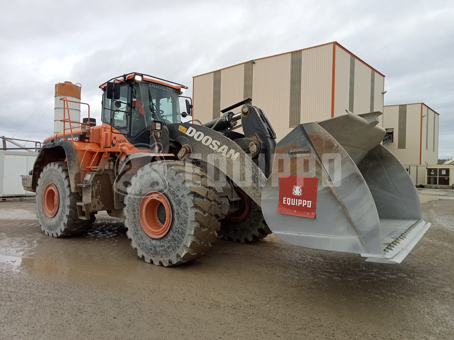 Doosan DL580-5  - - Used Wheel Loader