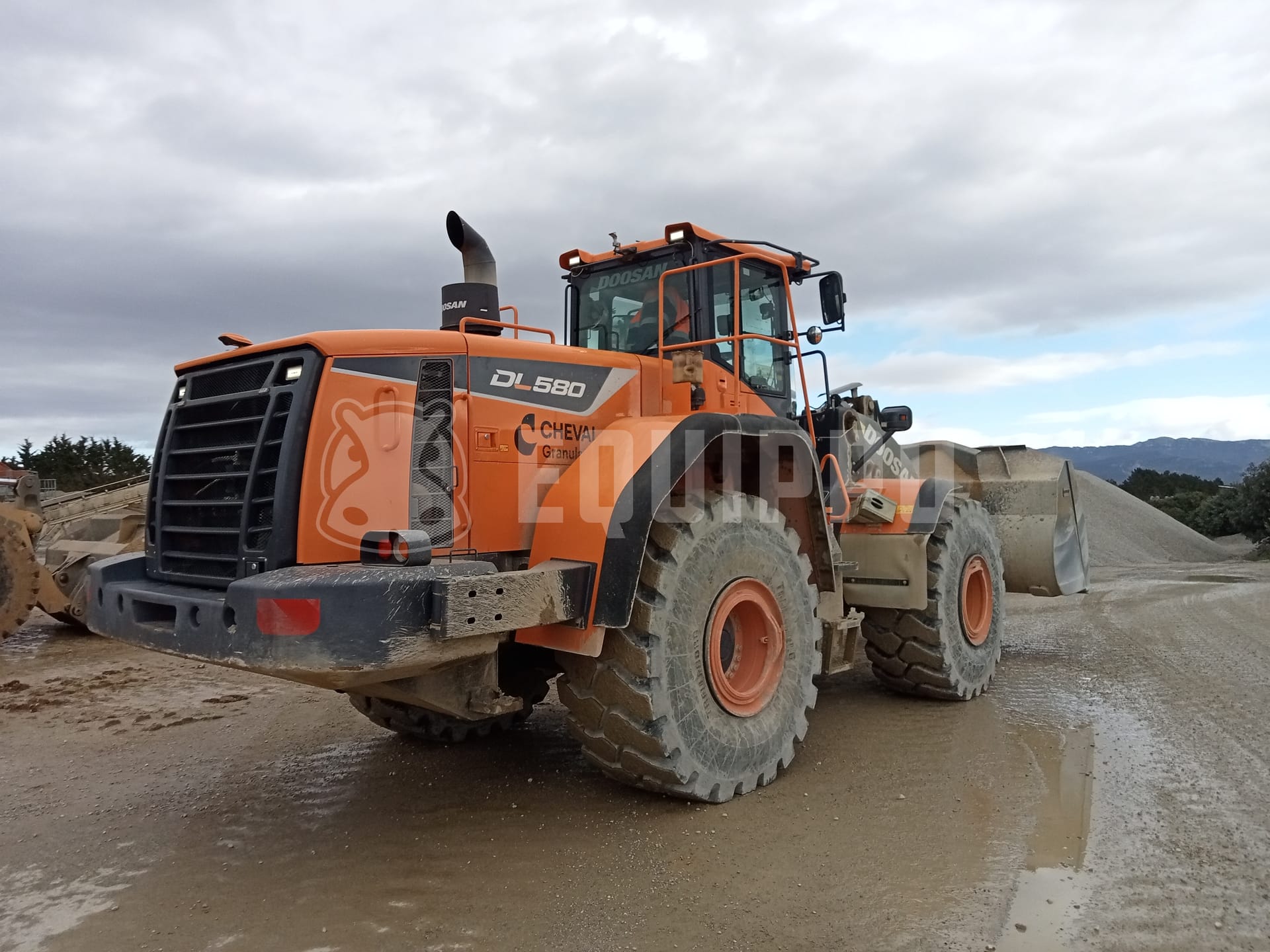 Doosan DL580-5  - - Used Wheel Loader