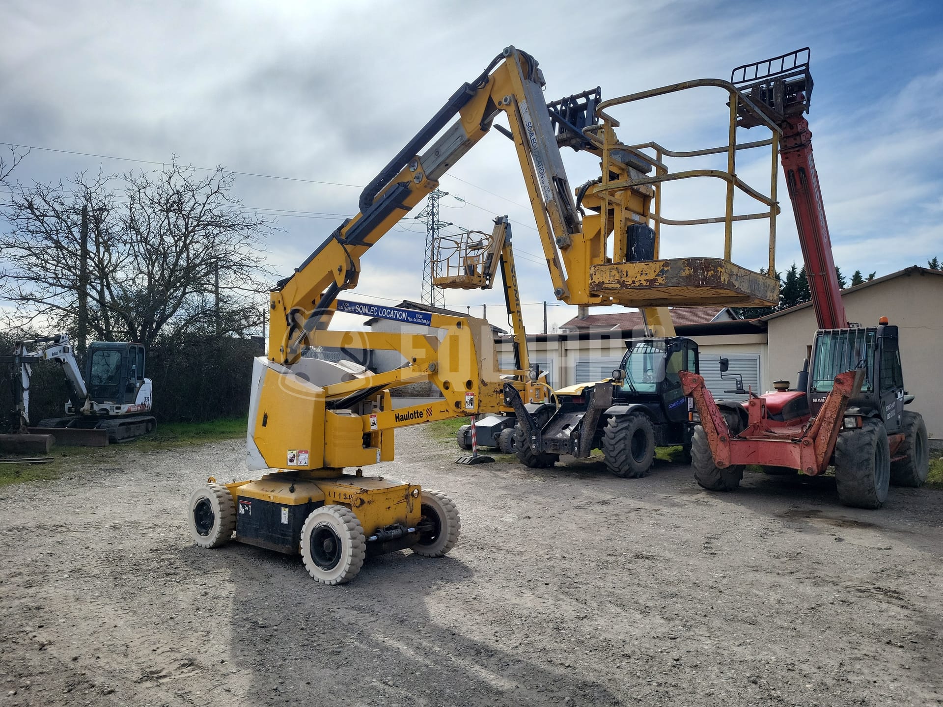 Haulotte HA12 IP (12m) - - Used Articulated Boom Lift