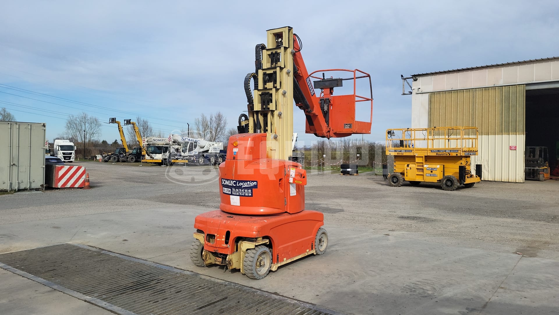 JLG TOUCAN 1210  - - Used Vertical Mast Lift