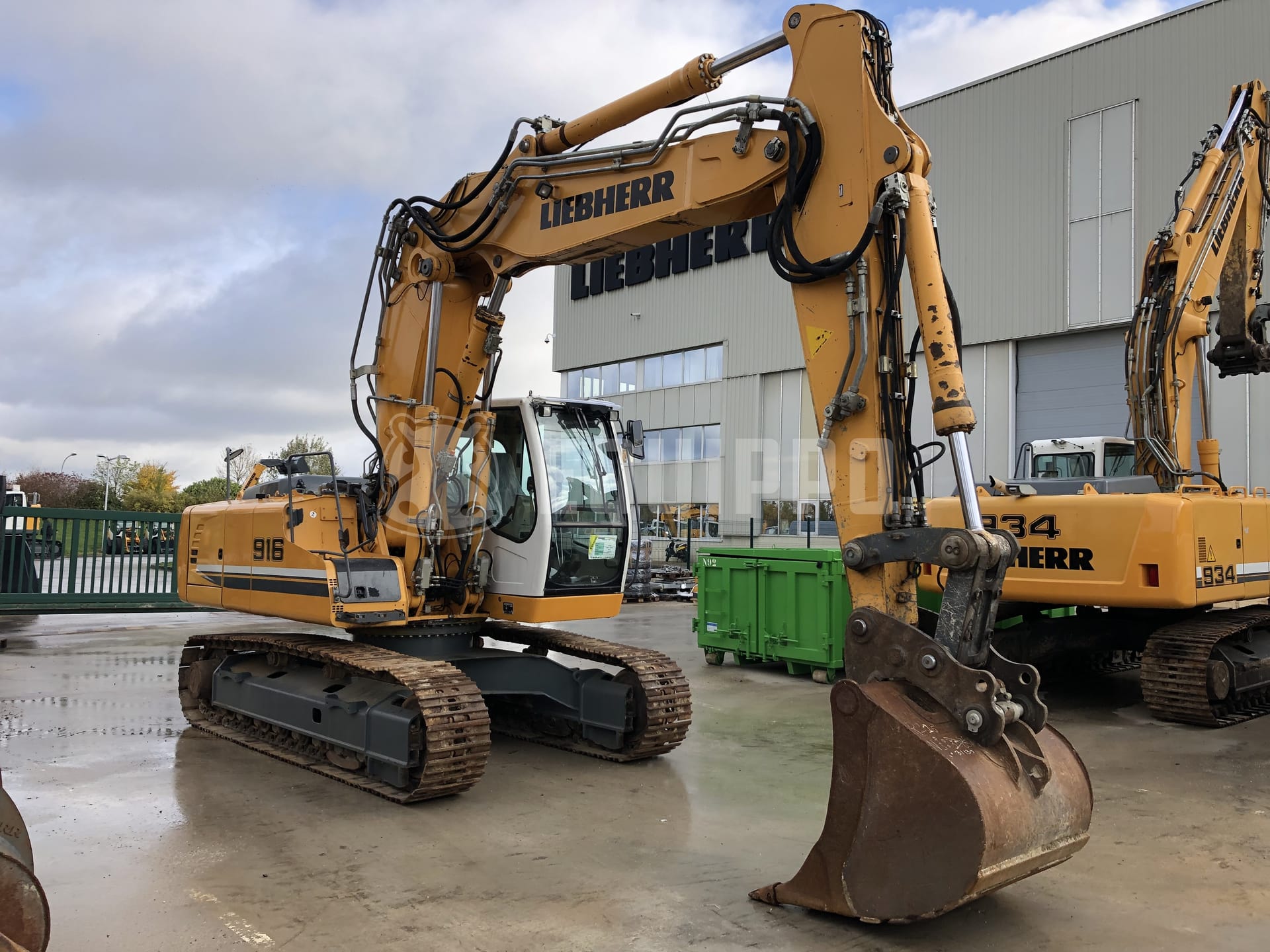 Liebherr R916 LC Litronic  - - Used Tracked Excavator