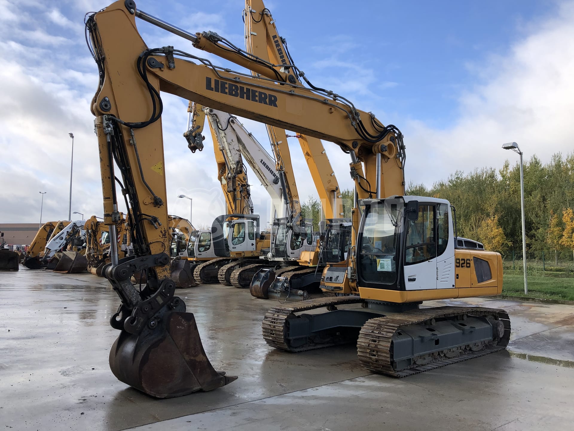 Liebherr R926 LC Litronic  - - Used Tracked Excavator