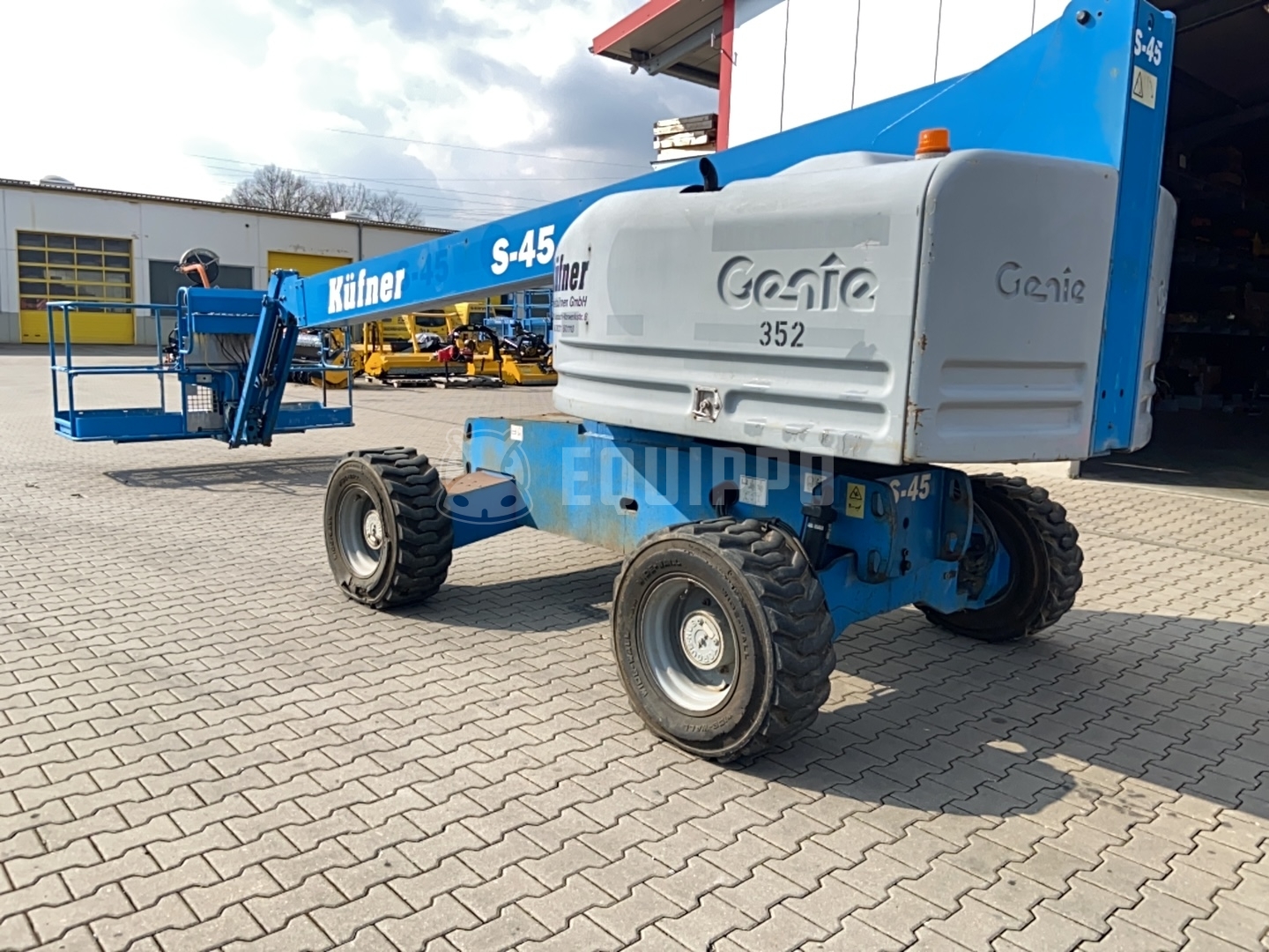 Genie S-45 (14m) - - Used Telescopic Boom Lift