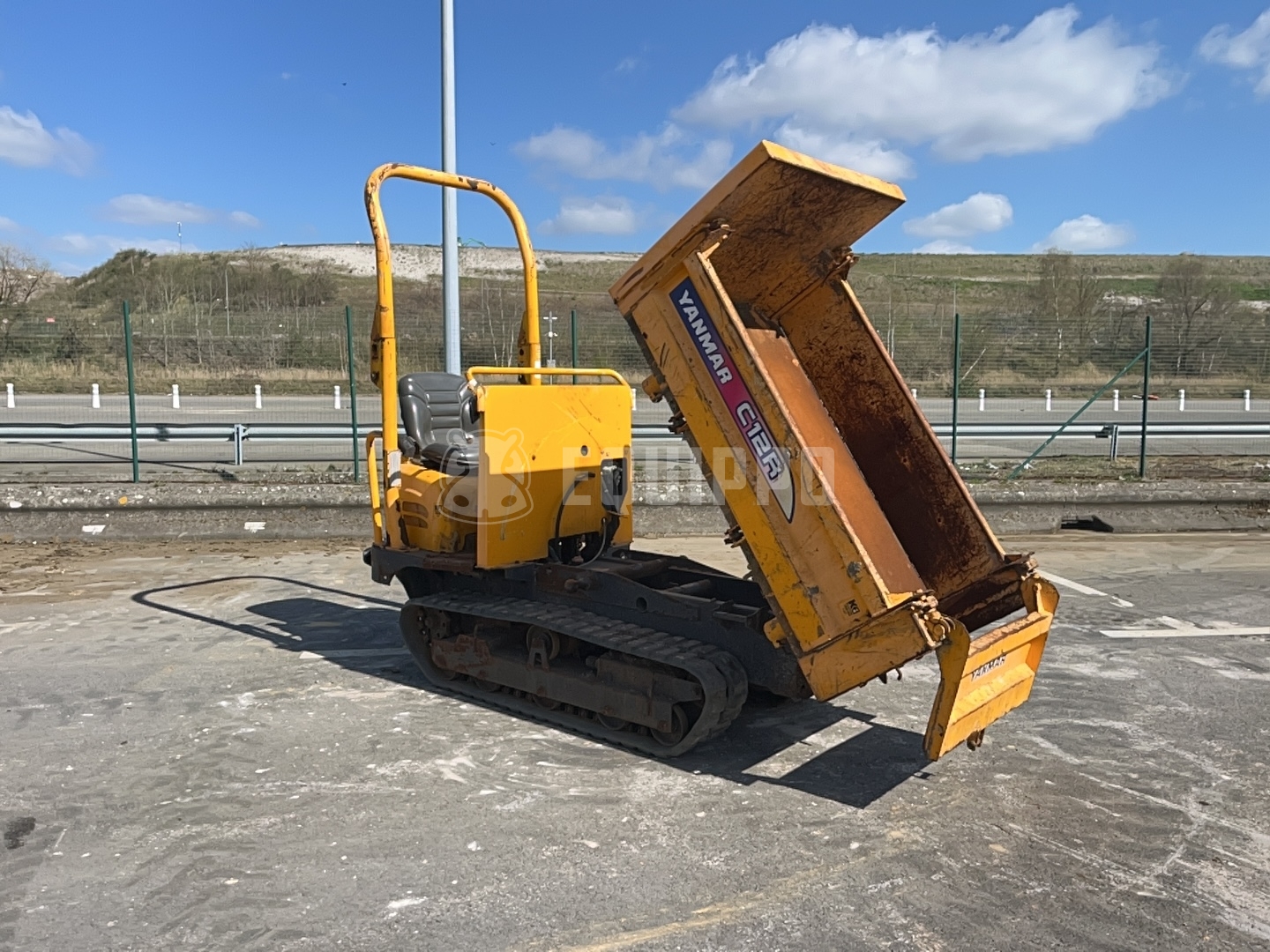 Yanmar C12R-B – 1.1t Tracked Site Dumper for Efficient Material Transport - - Used Site Dumper
