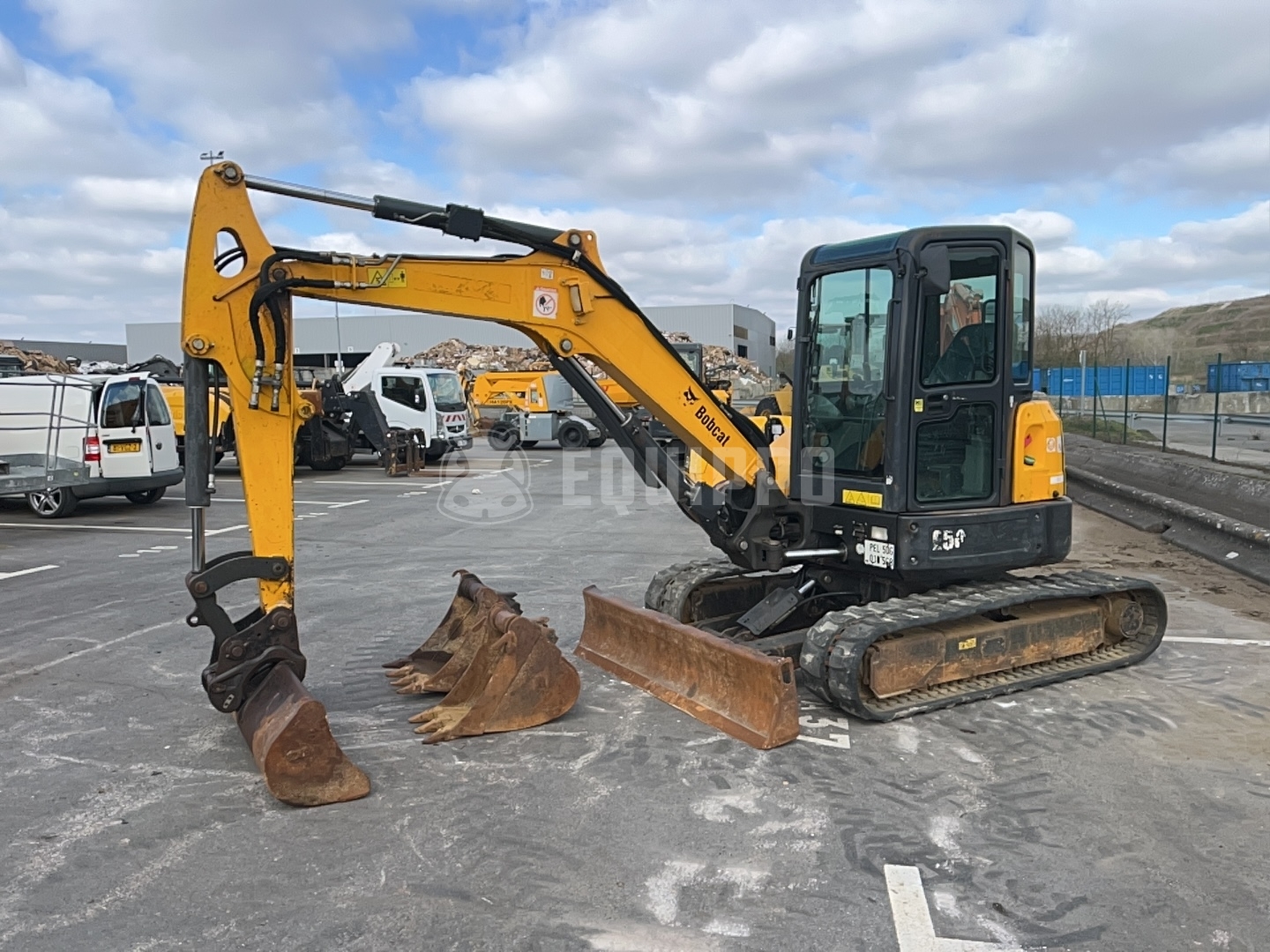 Bobcat E50 5t Mini Excavator with 3 Buckets for Heavy-Duty Excavation - - Used Mini Excavator  < 7t