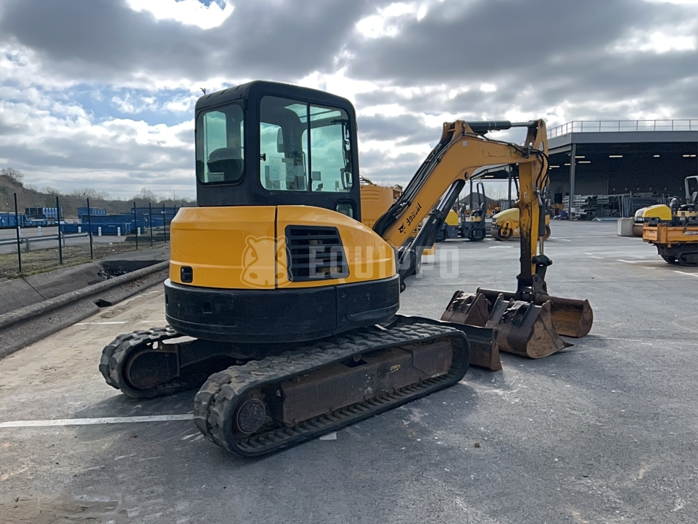 Bobcat E50 5t Mini Excavator with 3 Buckets for Heavy-Duty Excavation - - Used Mini Excavator  < 7t