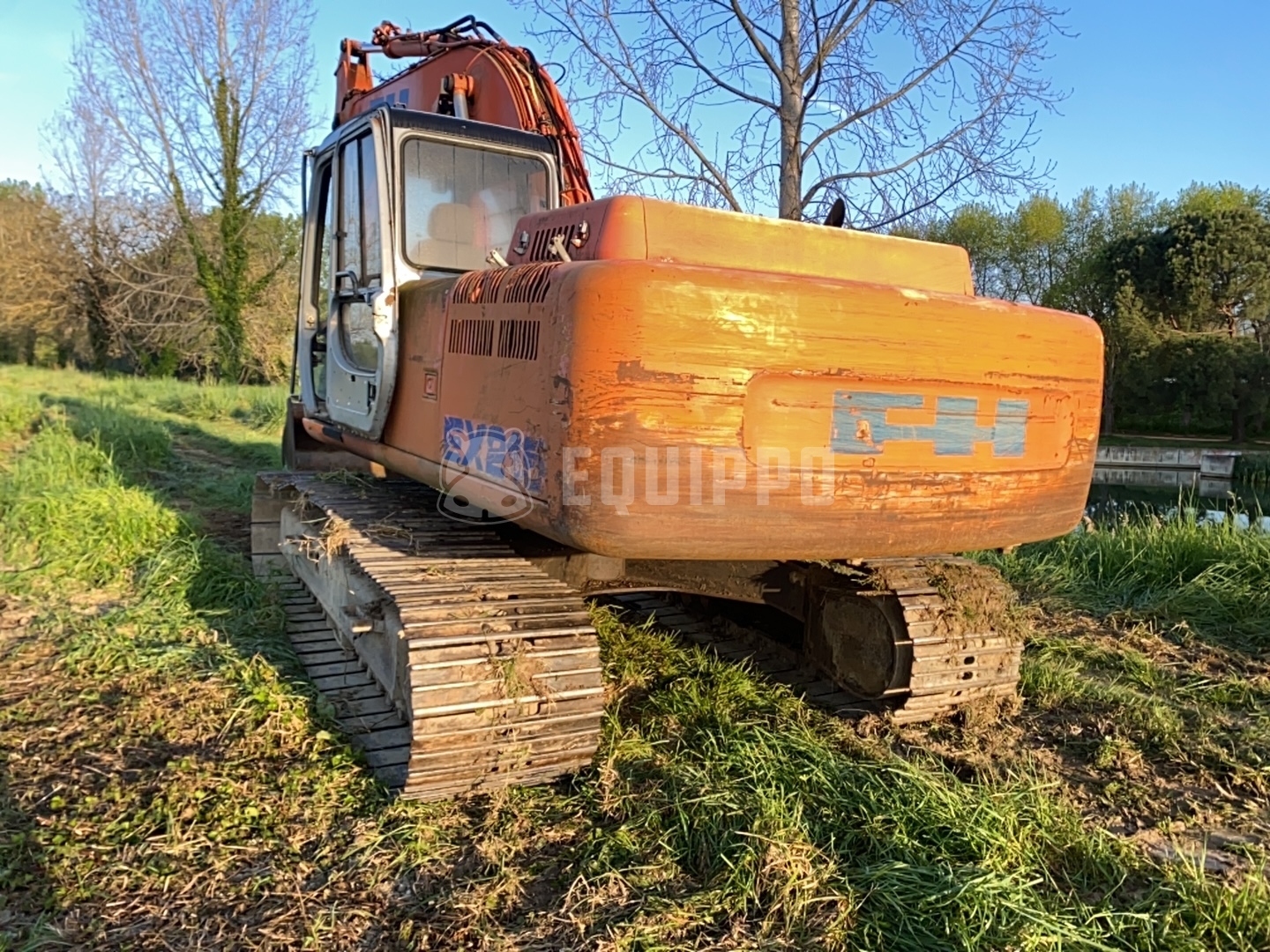 Fiat-Hitachi Ex 215 - - Used Tracked Excavator