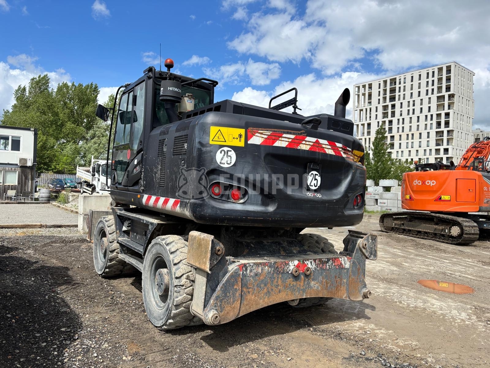 Hitachi ZX170W-6 with 3 buckets - - Used Wheeled Excavator