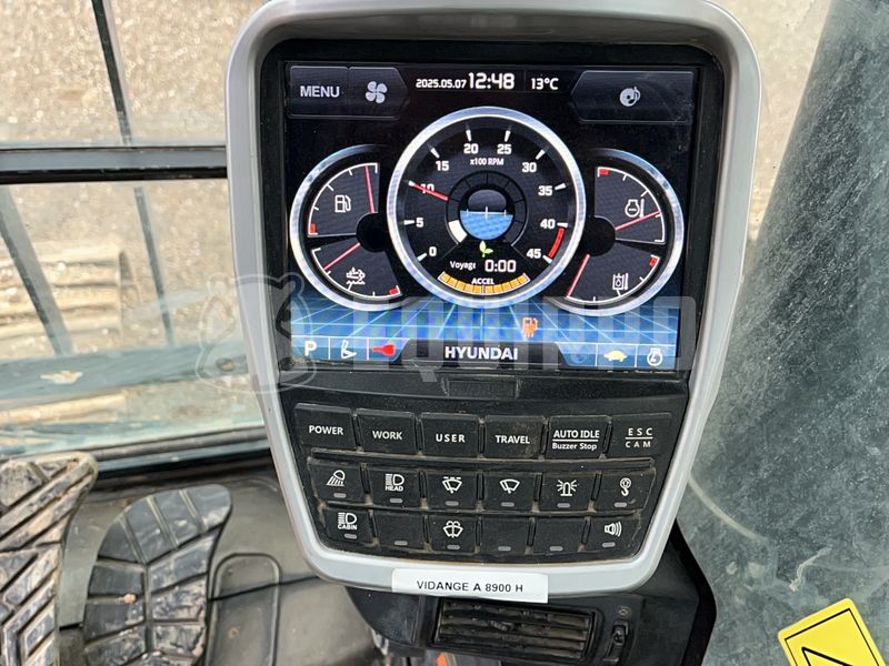 2017 Hyundai HX300-44357246