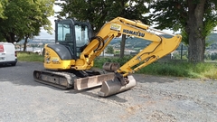 Picture of the Komatsu PC55MR-5E0 with 3 buckets