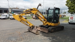 Komatsu PC55MR-5E0 with 3 buckets - - Used Mini Excavator < 7t