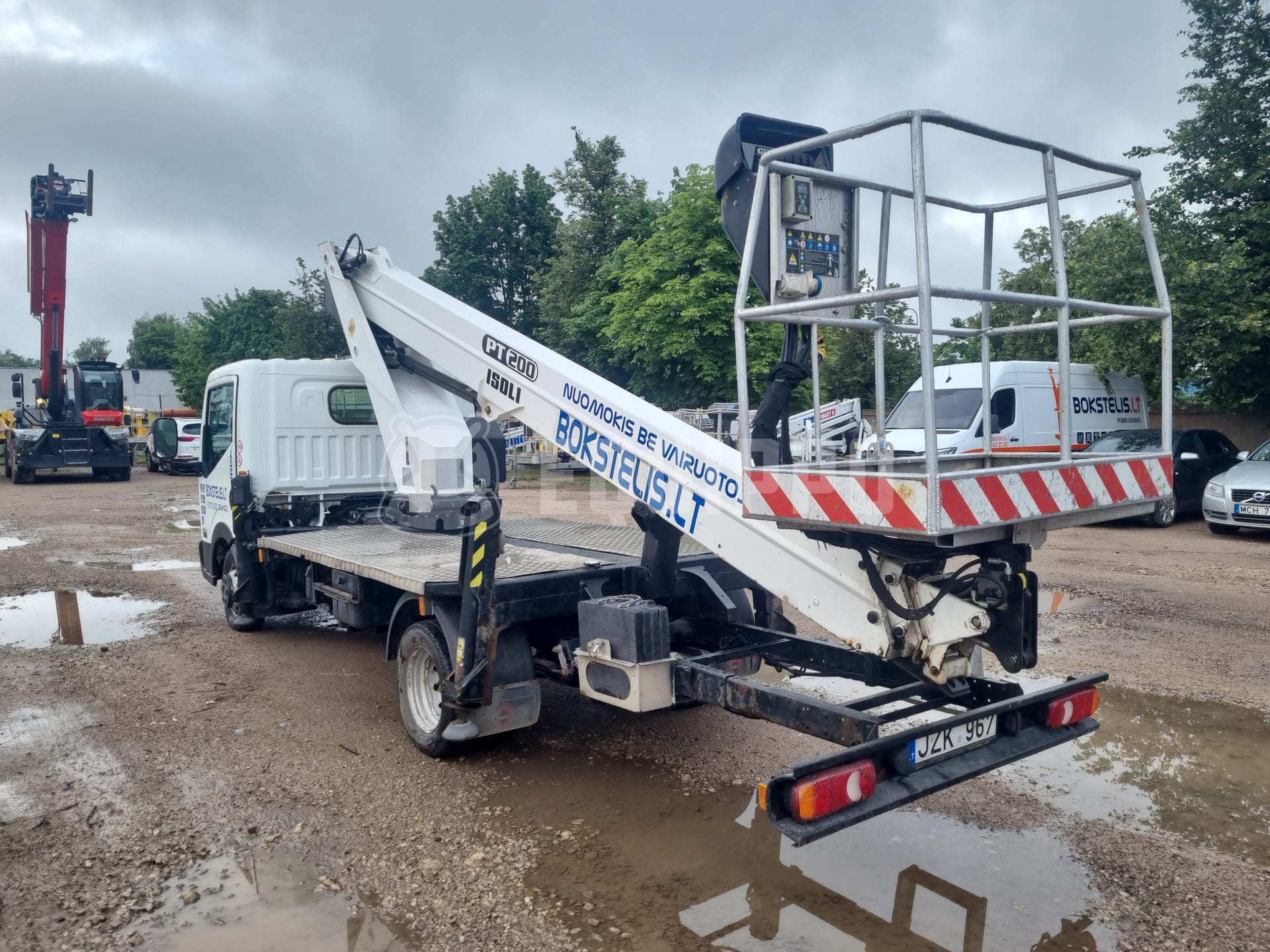 Isoli PT200 on Nissan NT400 - - Used Truck-Mounted Boom Lift