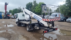 Isoli PT200 auf Nissan NT400 - - Gebrauchte LKW-montierte Hubarbeitsbühne