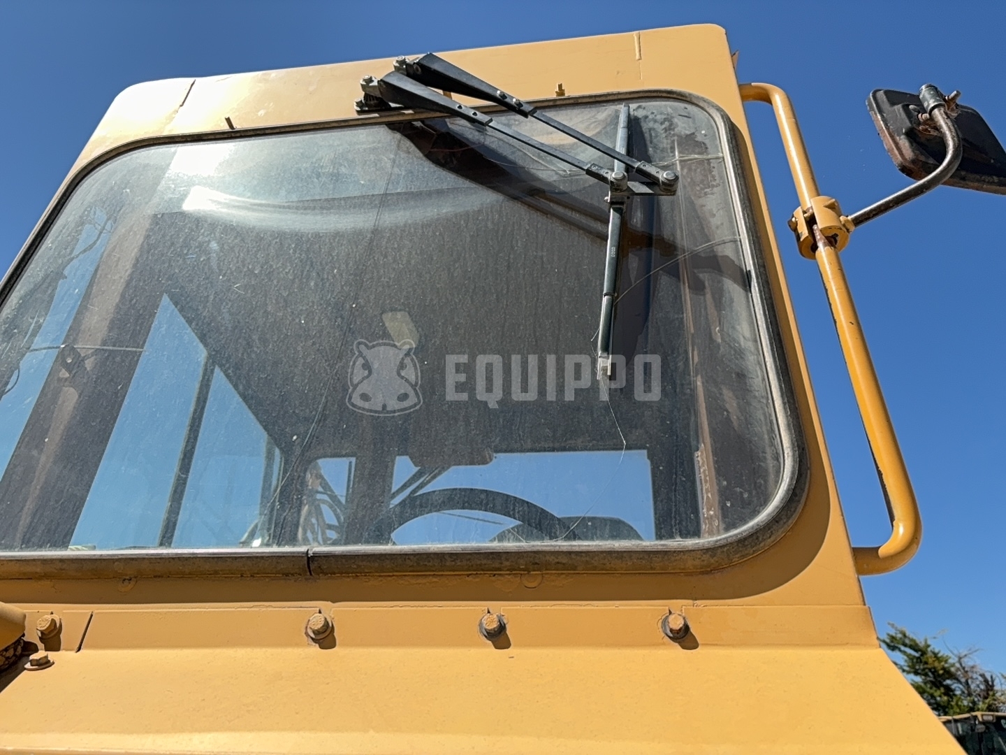 Caterpillar 615C - - Used Scraper