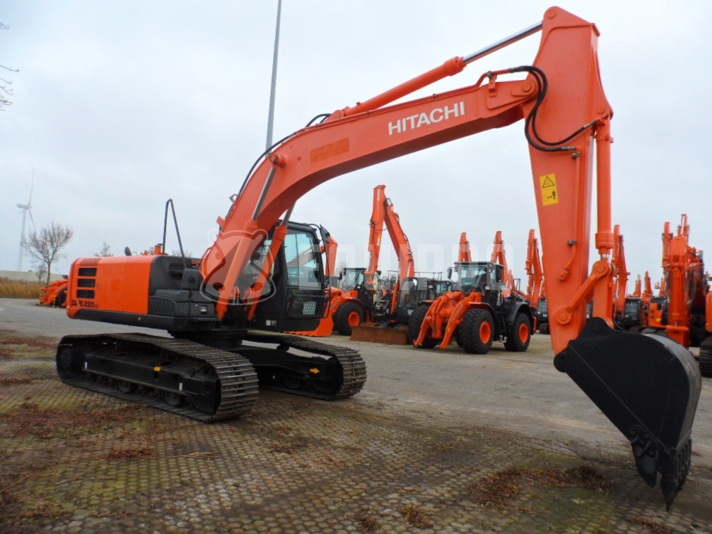 Hitachi ZX220LC-GI  - - Pelle sur chenilles d’Occasion