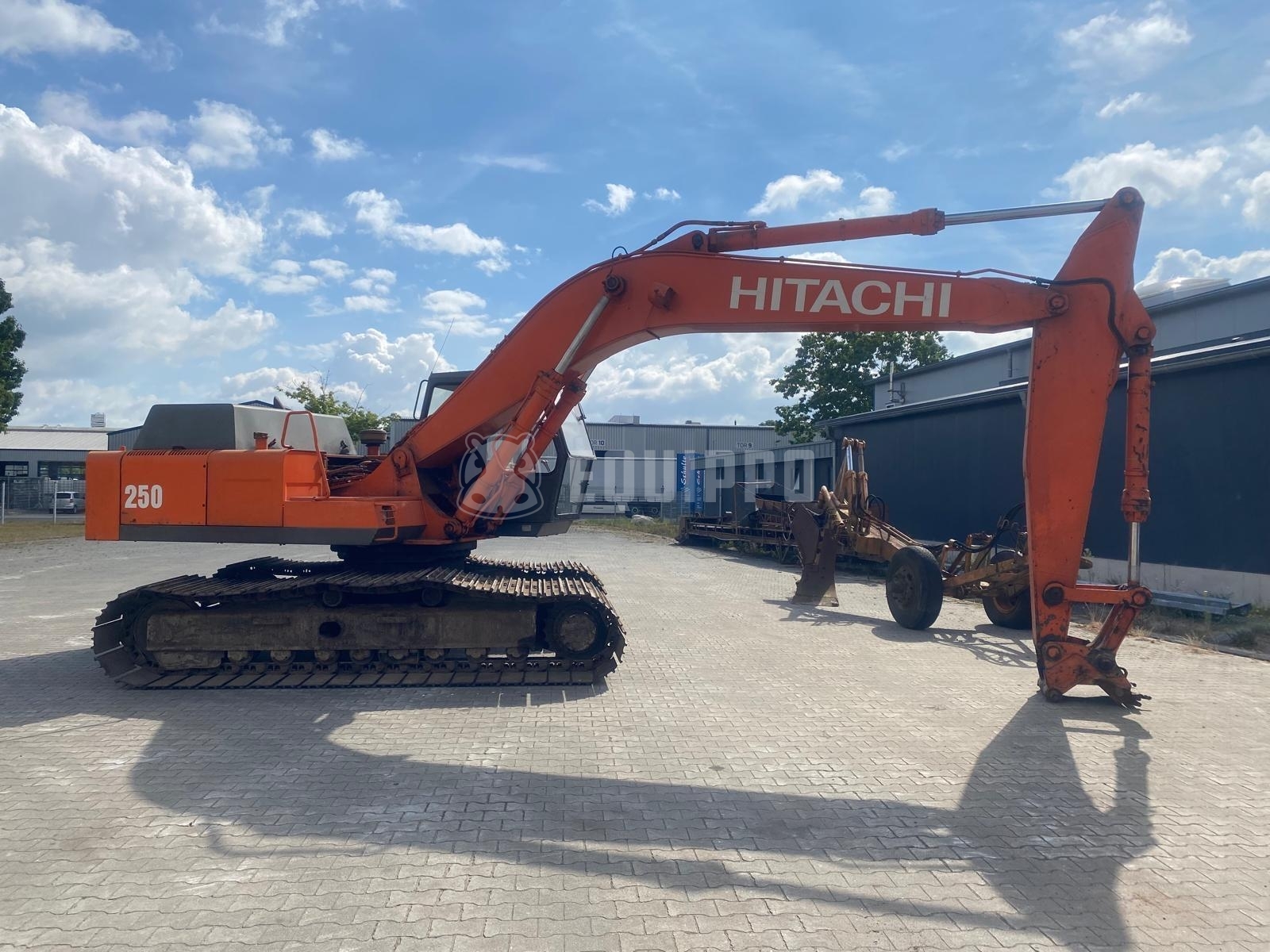 Fiat-Hitachi Fh 220  - - Gebruikte Rupsgraafmachine