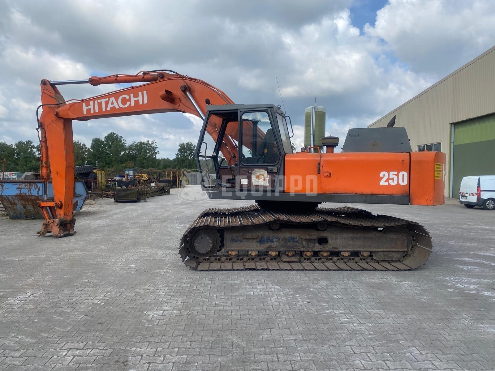 Fiat-Hitachi Fh 220  - - Gebruikte Rupsgraafmachine