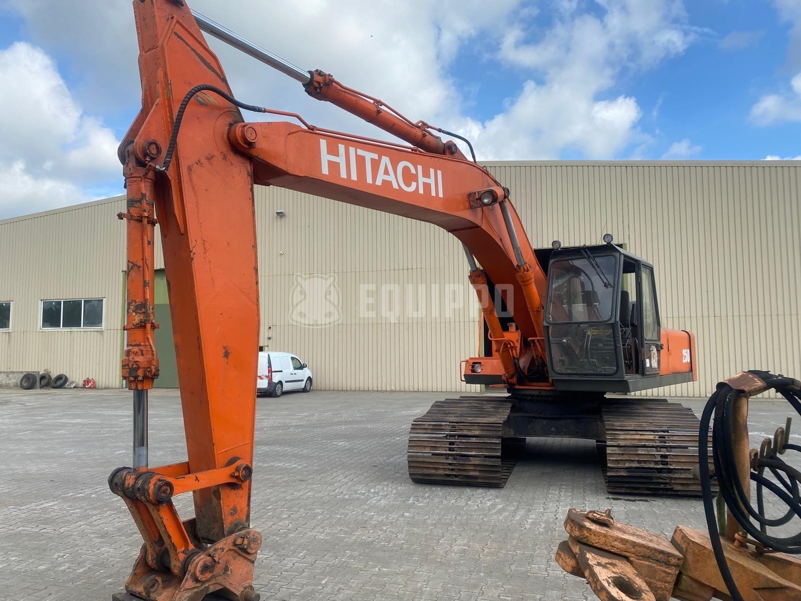 Fiat-Hitachi Fh 220  - - Gebruikte Rupsgraafmachine