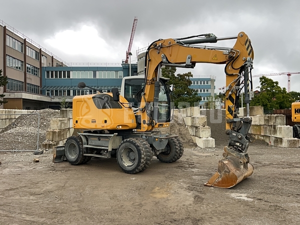 Foto van de Liebherr A 912