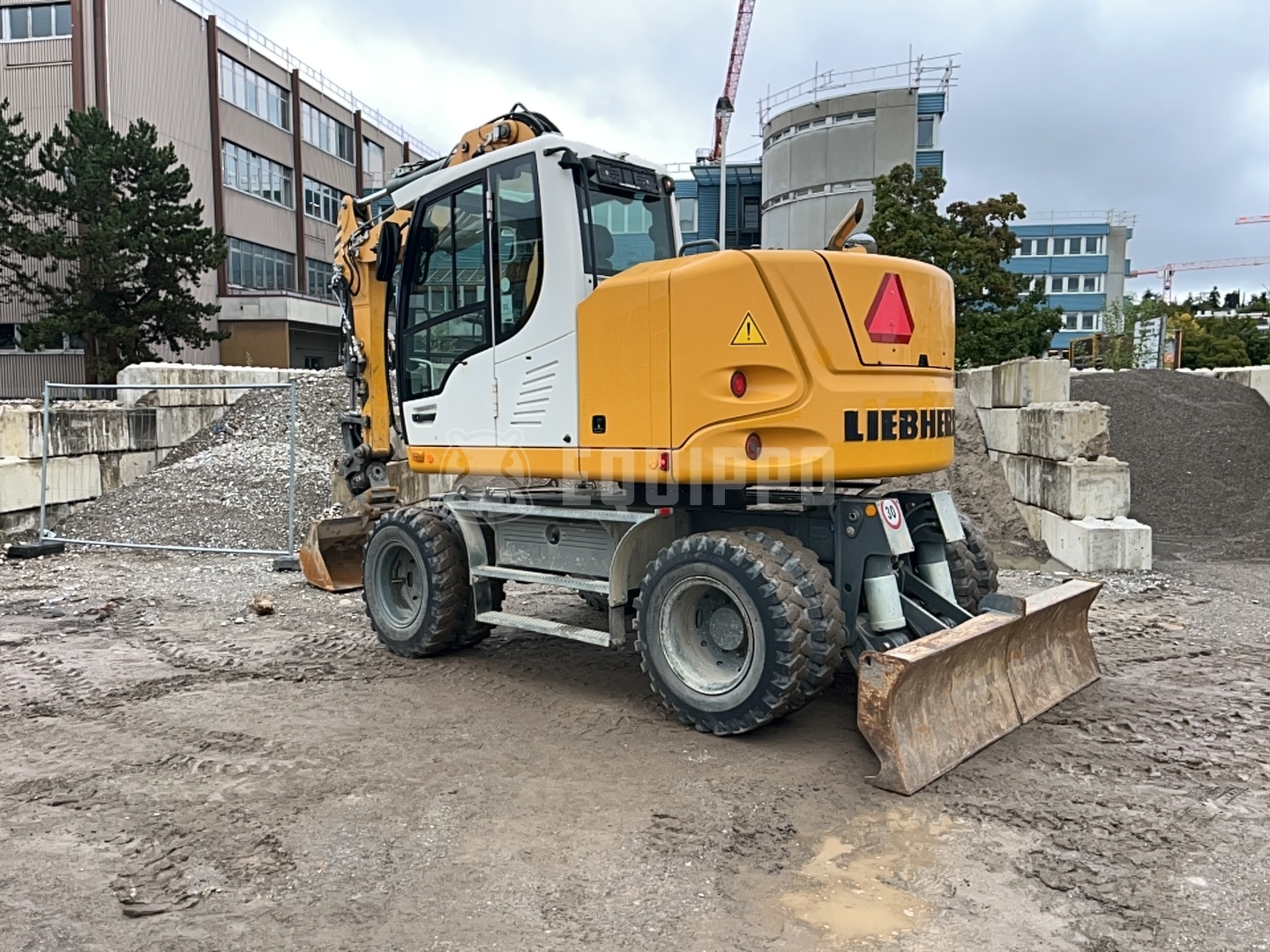 Liebherr A 912  - - Used Wheeled Excavator