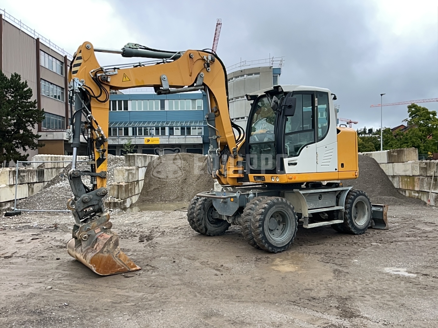 Liebherr A 912  - - Used Wheeled Excavator