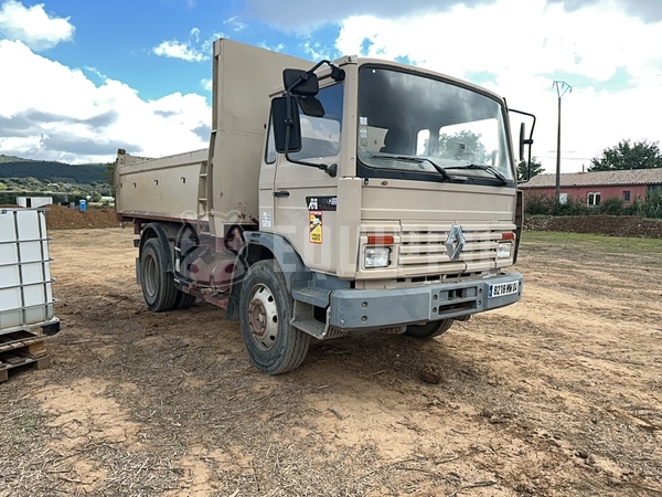Foto van de Renault M180