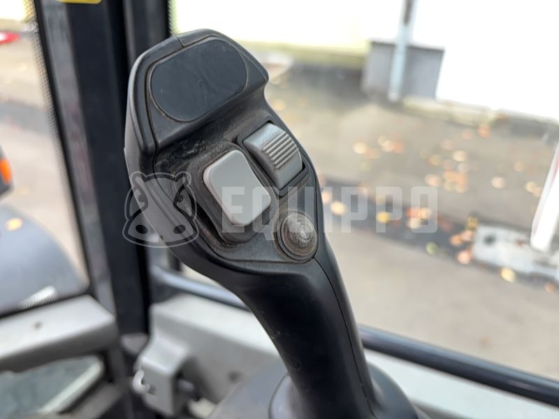 2022 YANMAR V80-45345161