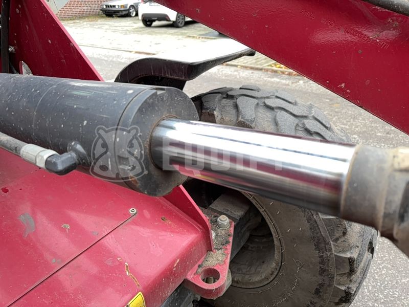 2022 يانمار V80-45433157