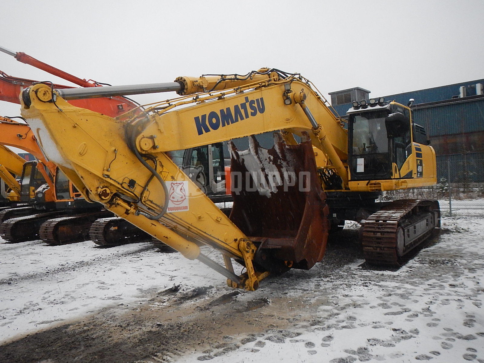 Komatsu PC490LC-10  - - Used Tracked Excavator