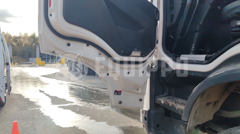 2024 فولفو FMX 500-47907430