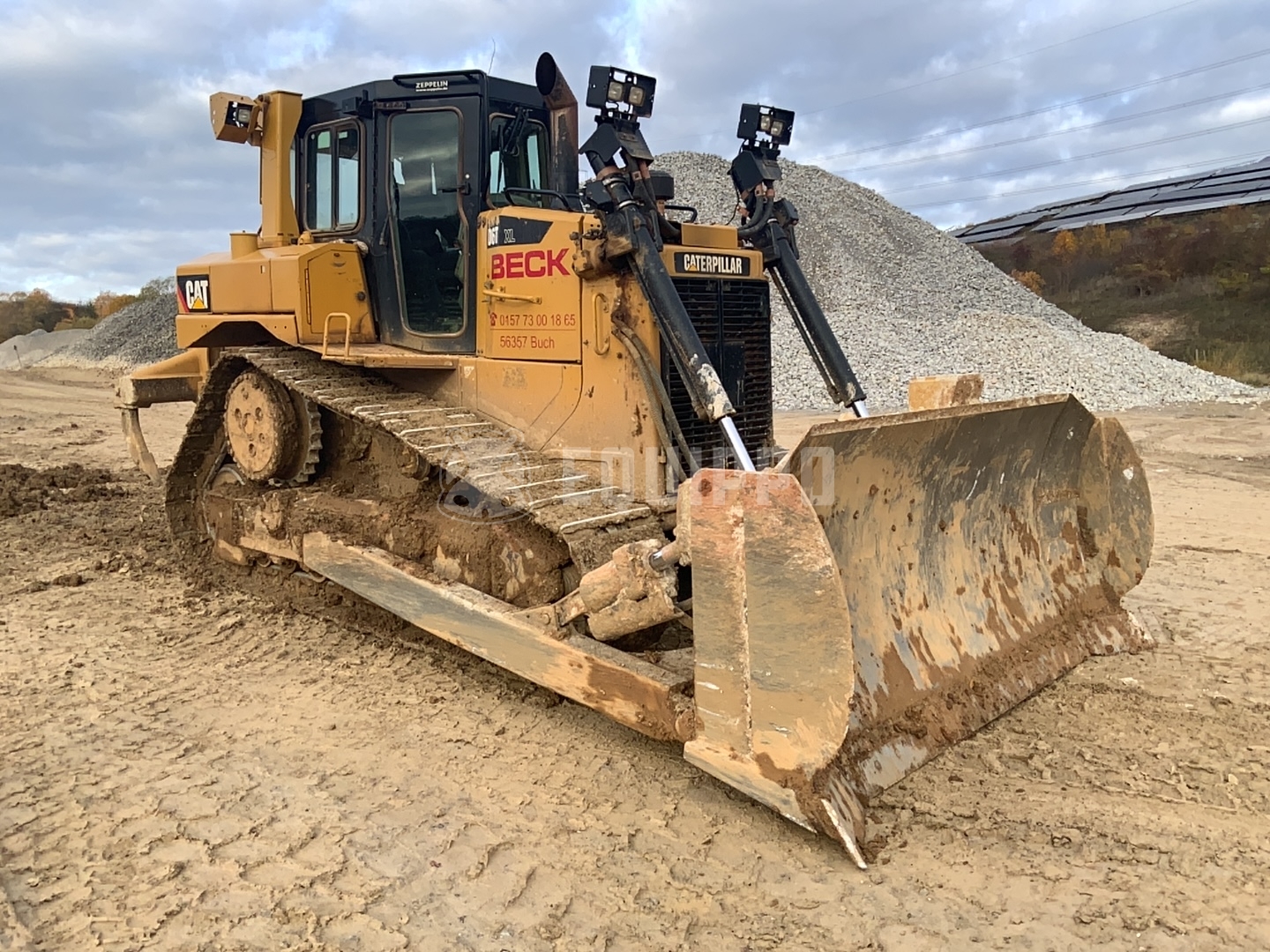 Caterpillar D6T XL  - - Gebrauchte  Planierraupe