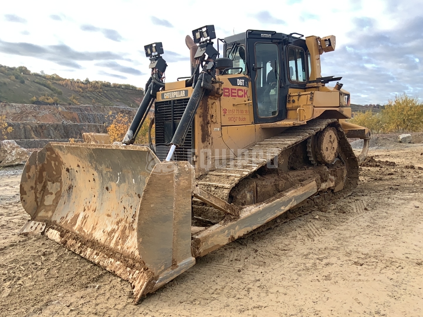 Caterpillar D6T XL  - - Gebrauchte  Planierraupe