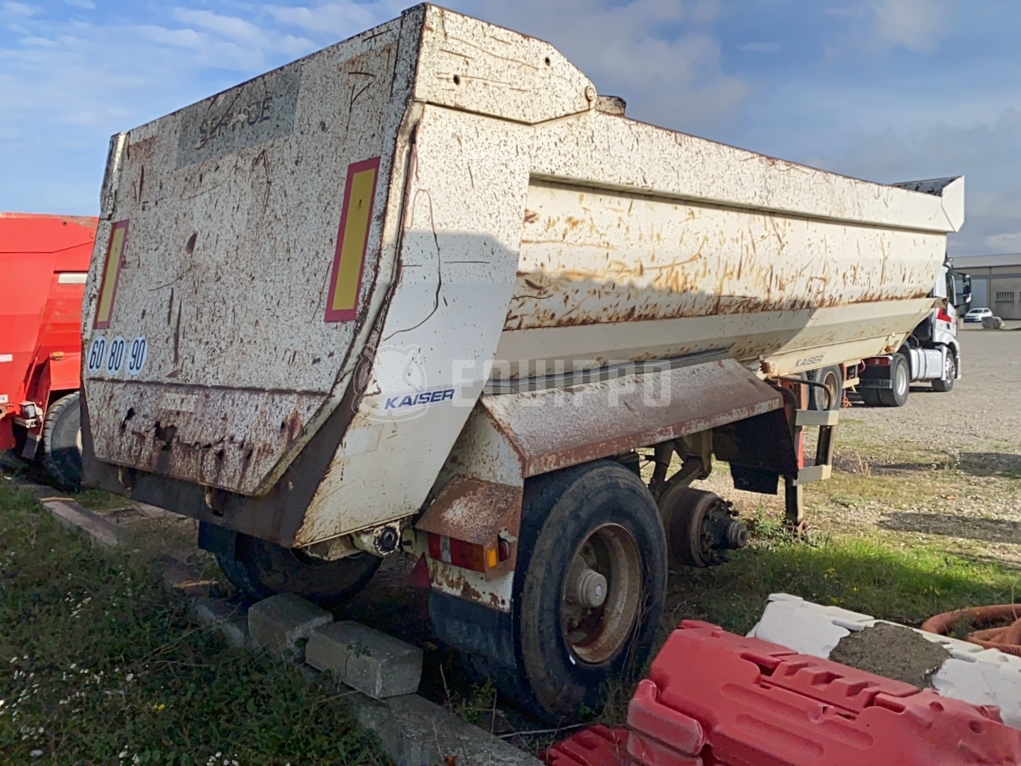 ROBUSTE KAISER S3302V Remolque de acero - - Semirremolque Volquete Usada