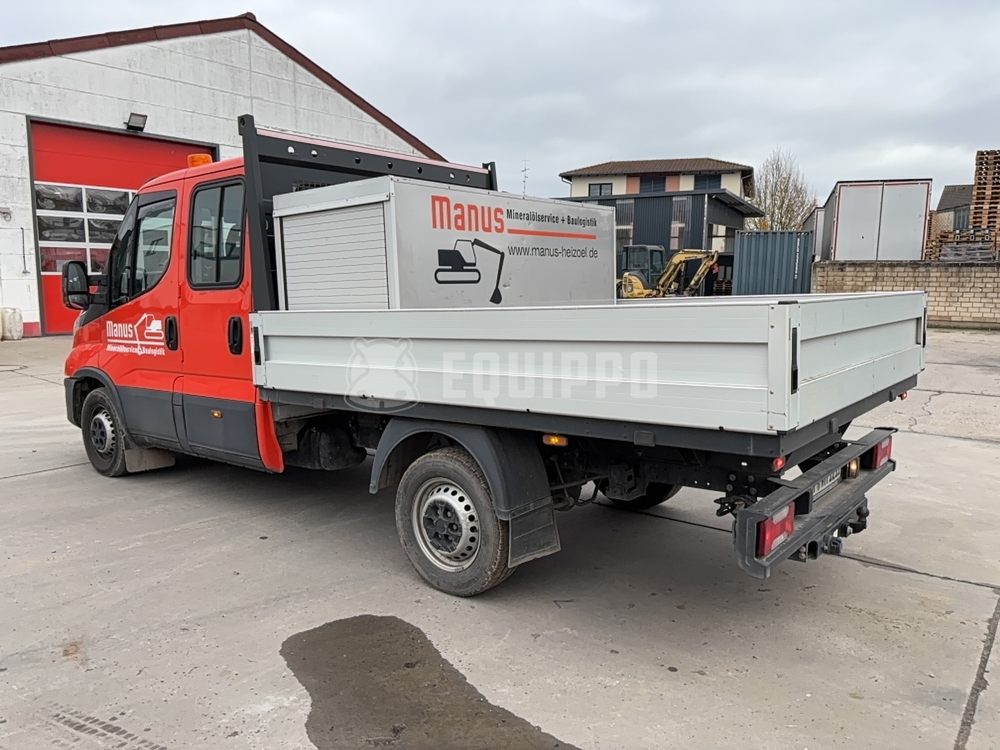 Iveco Daily 35S16H3.0D with Tool Box on both sides - - Używany Pojazd użytkowy - Wywrotka